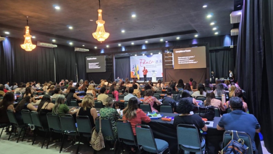 Plateia no evento EducaMAG de capacitação de parceiros e equipes comerciais