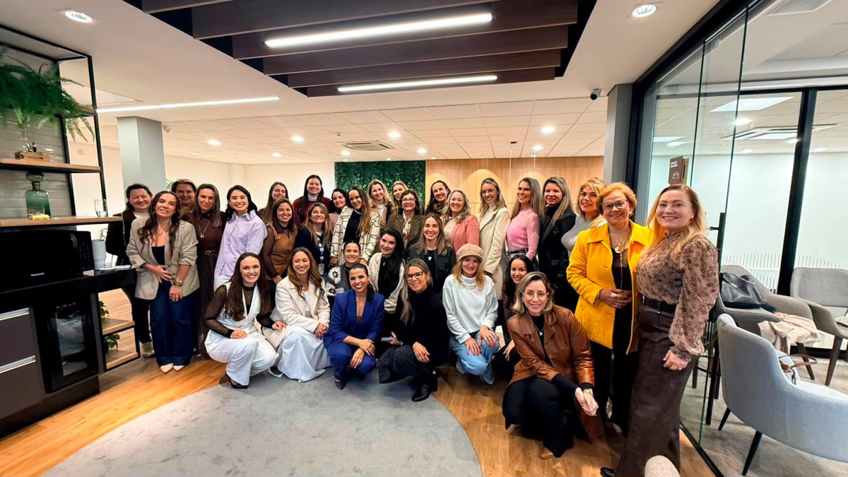 Presença MAG · Palestra para as mulheres a agência de Imbituba
