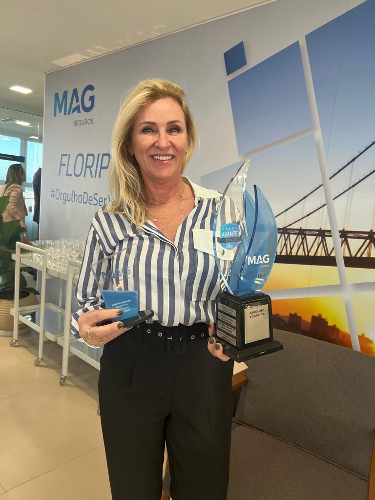 Elísia Claudia S. Barcellos